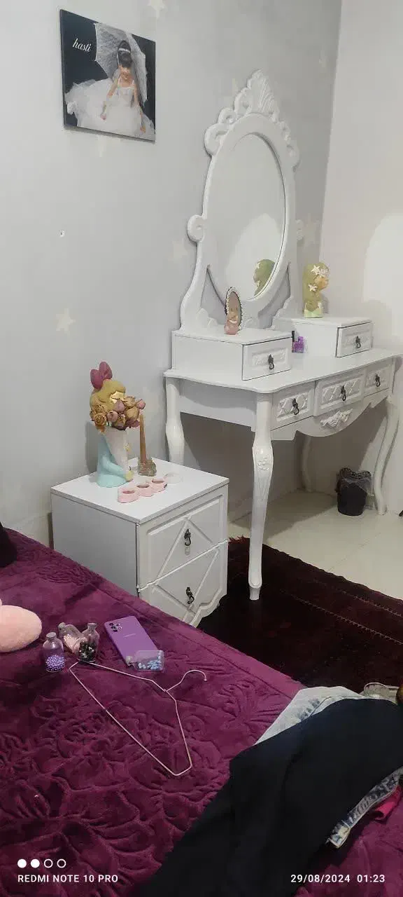 تخت یک نفره و میز لوازم آرایش و پاتختی|مبلمان خانگی و میز عسلی|مشهد, کوی المهدی|دیوار