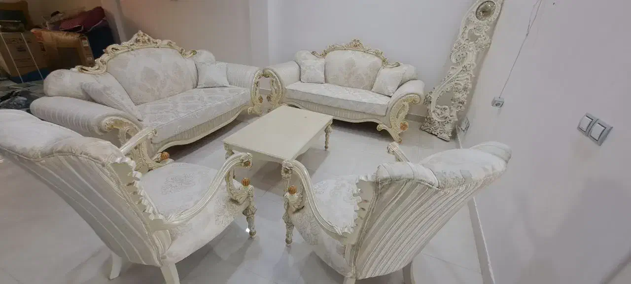 مبل کلاسیک شیک|مبلمان خانگی و میز عسلی|دزفول, |دیوار