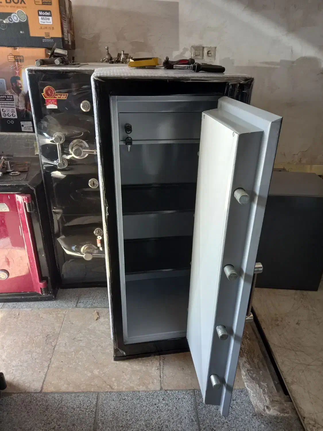 گاوصندوق رمز مشکی بلند|ابزارآلات|تهران, چیتگر شمالی|دیوار