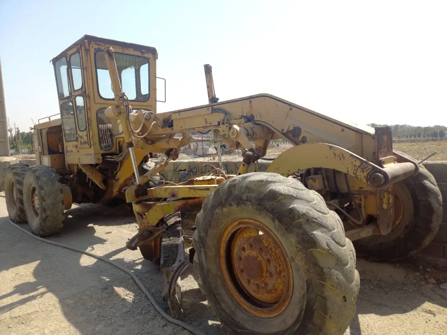 اجاره ماشین آلات راه سازی ( بیل مکانیکی ، کامیون )|خدمات پیشه و مهارت|نظرآباد, نظرآباد|دیوار