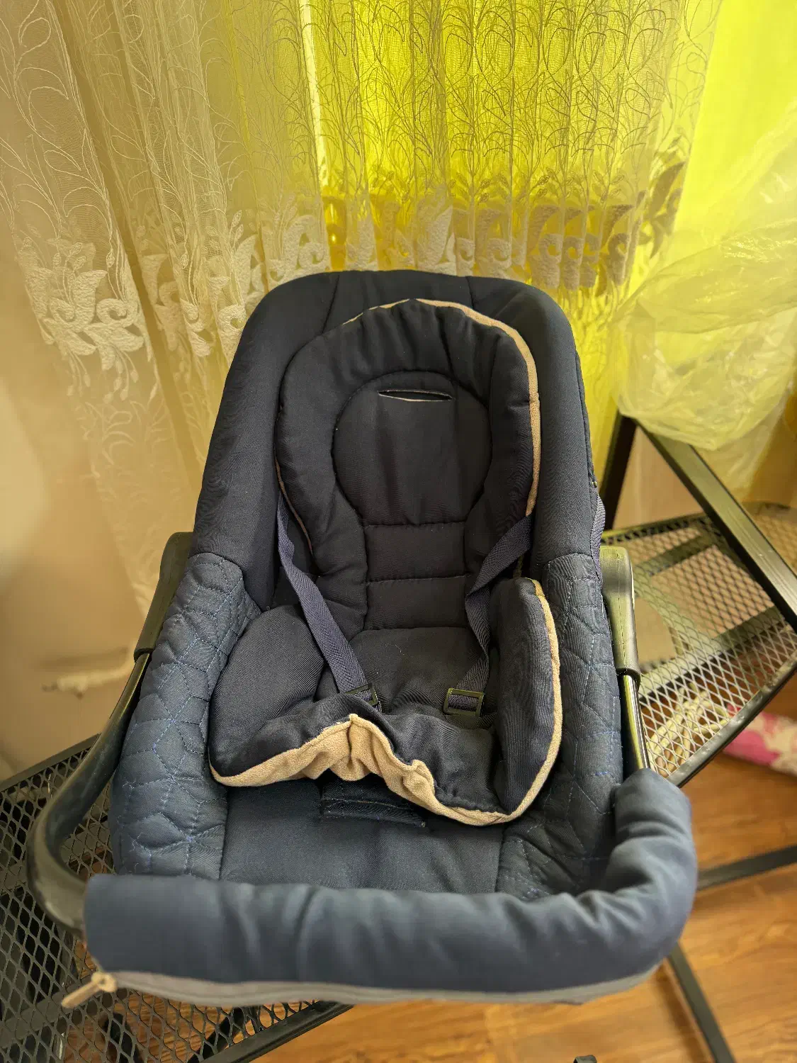 کریر کودک|کالسکه و لوازم جانبی|آمل, |دیوار