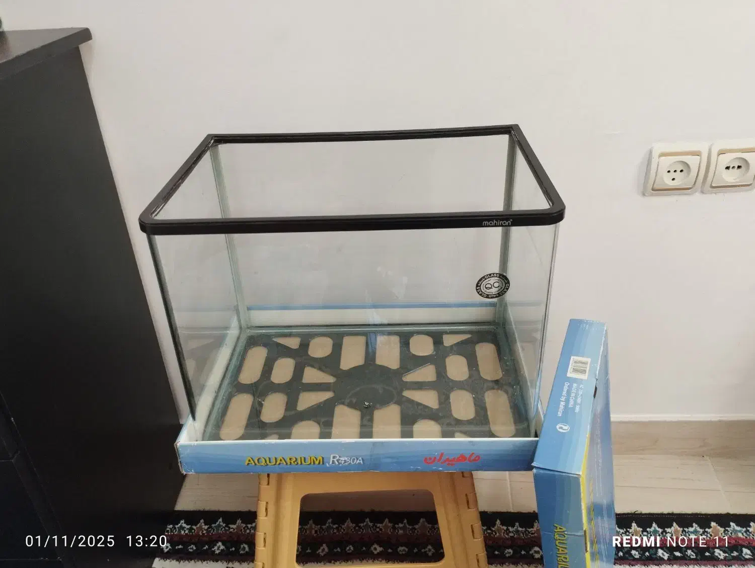 یک عدد آکواریوم شیشه خم|ماهی|لنگرود, |دیوار