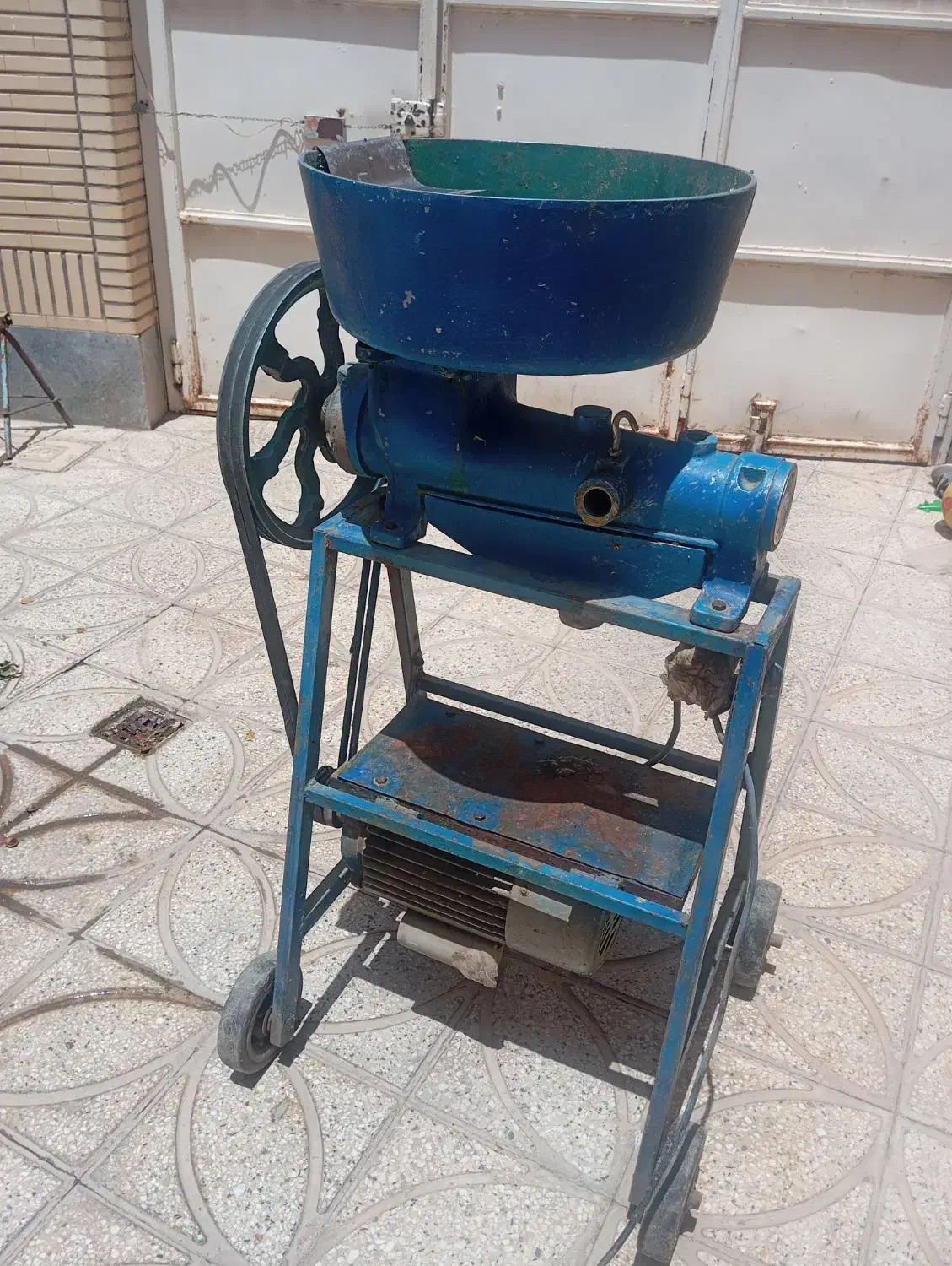 دستگاه آبلیمو گیری|آبمیوه‌گیر و آب‌مرکبات‌گیر|زاویه, |دیوار