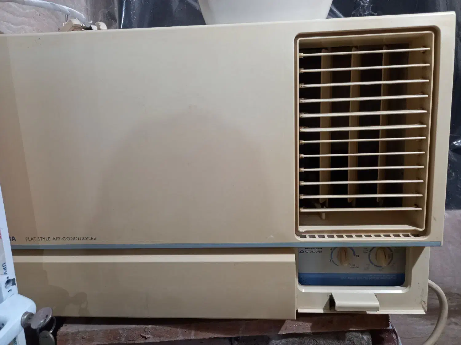 کولر پنجره ای توشیبا اصل ژاپن|کولر گازی و فن‌کوئل|رشت, استقامت ۲|دیوار