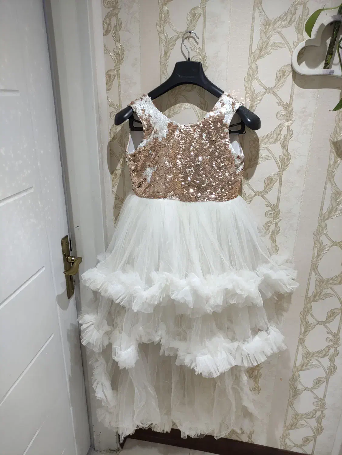 لباس عروس بچه گانه|کفش و لباس بچه|اندیشه, اندیشه فاز ۱|دیوار