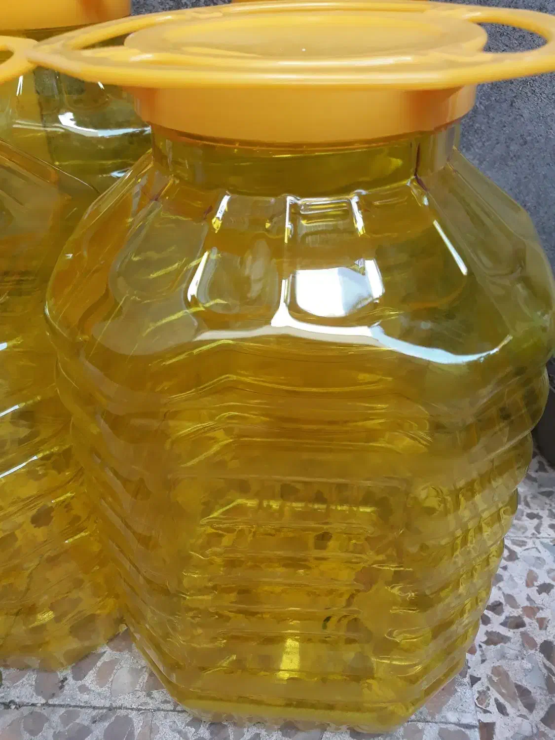 دبه ۱۰ کیلویی سر فلکه ای|ظروف نگهدارنده، پلاستیکی، یکبارمصرف|رشت, انصاری|دیوار
