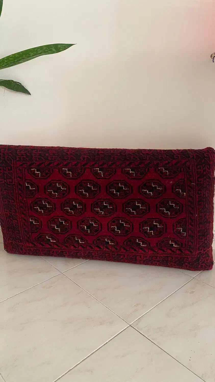 پشتی دستباف|پشتی|مشهد, تربیت (صدف)|دیوار