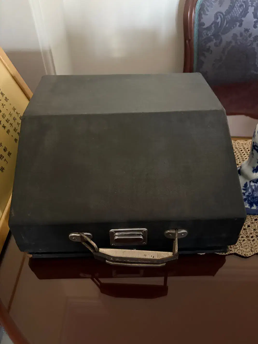 ماشین تایپ اریکا آلمانی فارسی نویس همراه باکس ۱۹۶۰|کلکسیون اشیاء عتیقه|تهران, دروس|دیوار