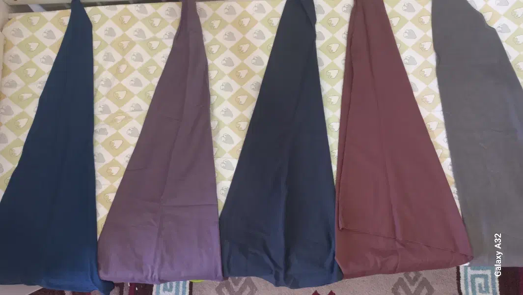 مقنعه رنگی بروجردی سایز ۹۰ و چادر کرپ مشکی|لباس|شیراز, گلدشت معالیآباد|دیوار