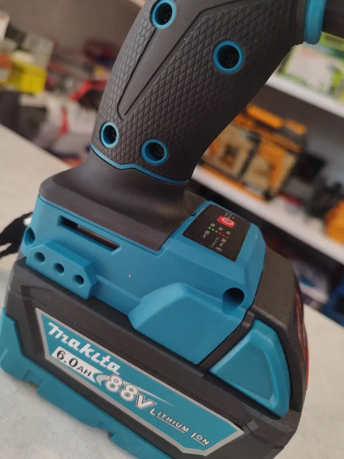 دریل شارژی براشلس ماکیتا 88 ولت|ابزارآلات|تهران, ائمه اطهار|دیوار