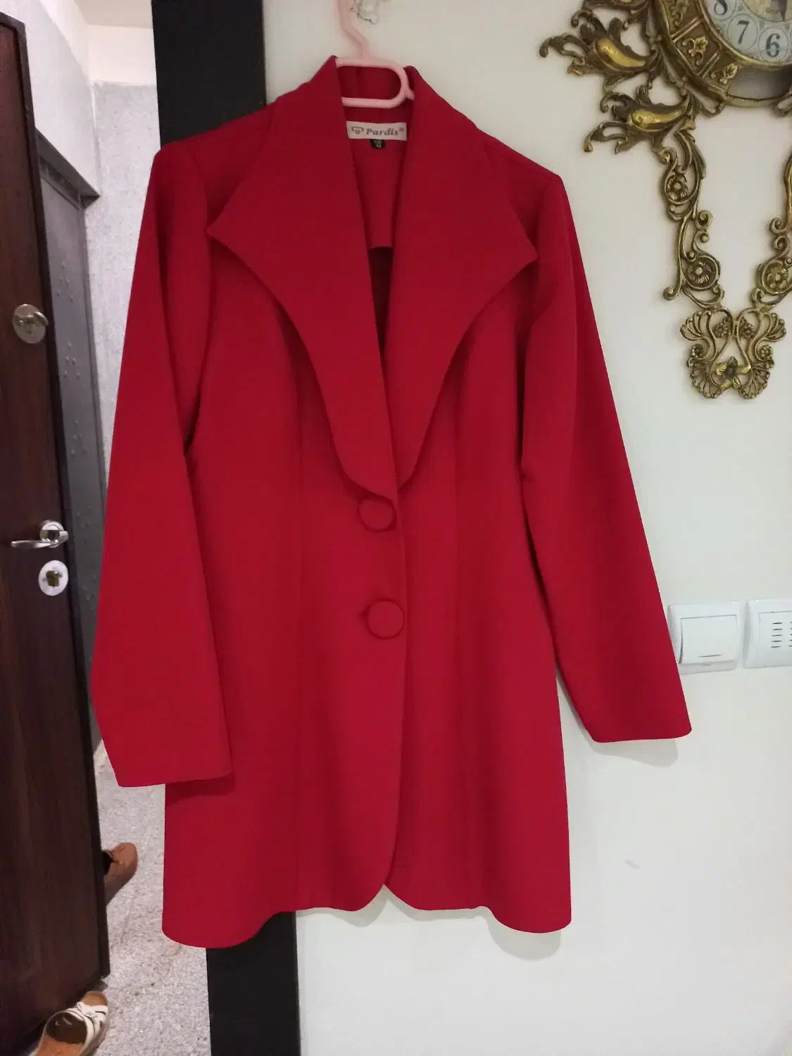 تک کت و شومیز مجلسی و با دامن در بومهن|لباس|بومهن, |دیوار