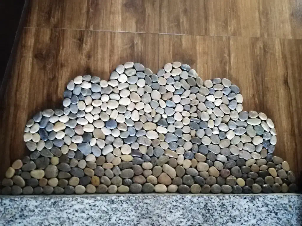 پادری سنگی|پادری|اصفهان, لنبان|دیوار