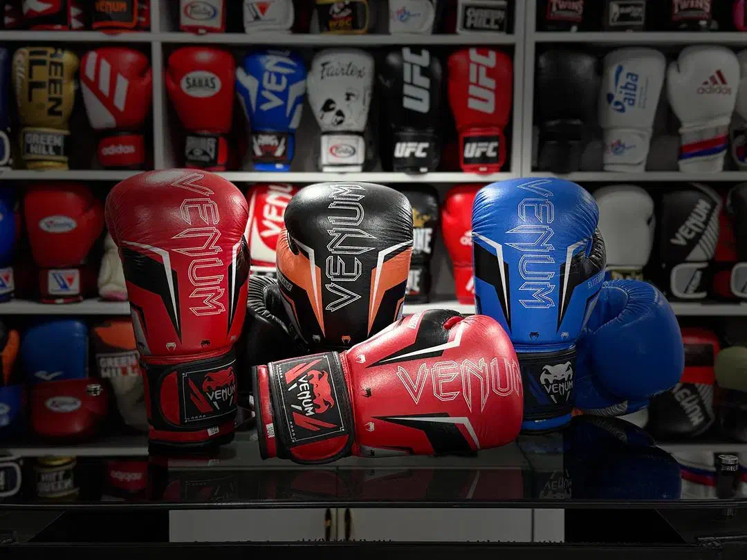 دستکش بوکس چرم|تجهیزات ورزشی|مشهد, شهید فرامرز عباسی|دیوار