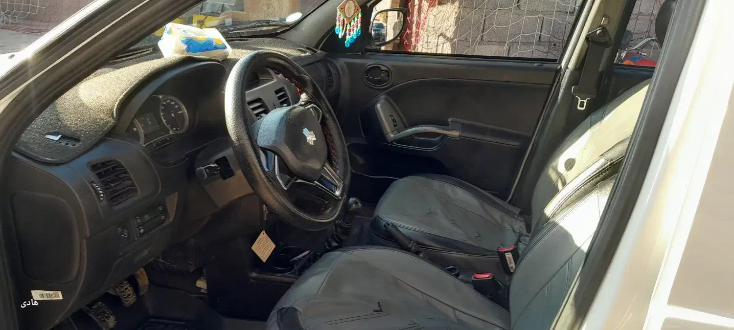کوییک ار اس سفید مشکی ۱۴۰۲|خودرو سواری و وانت|کرمان, |دیوار