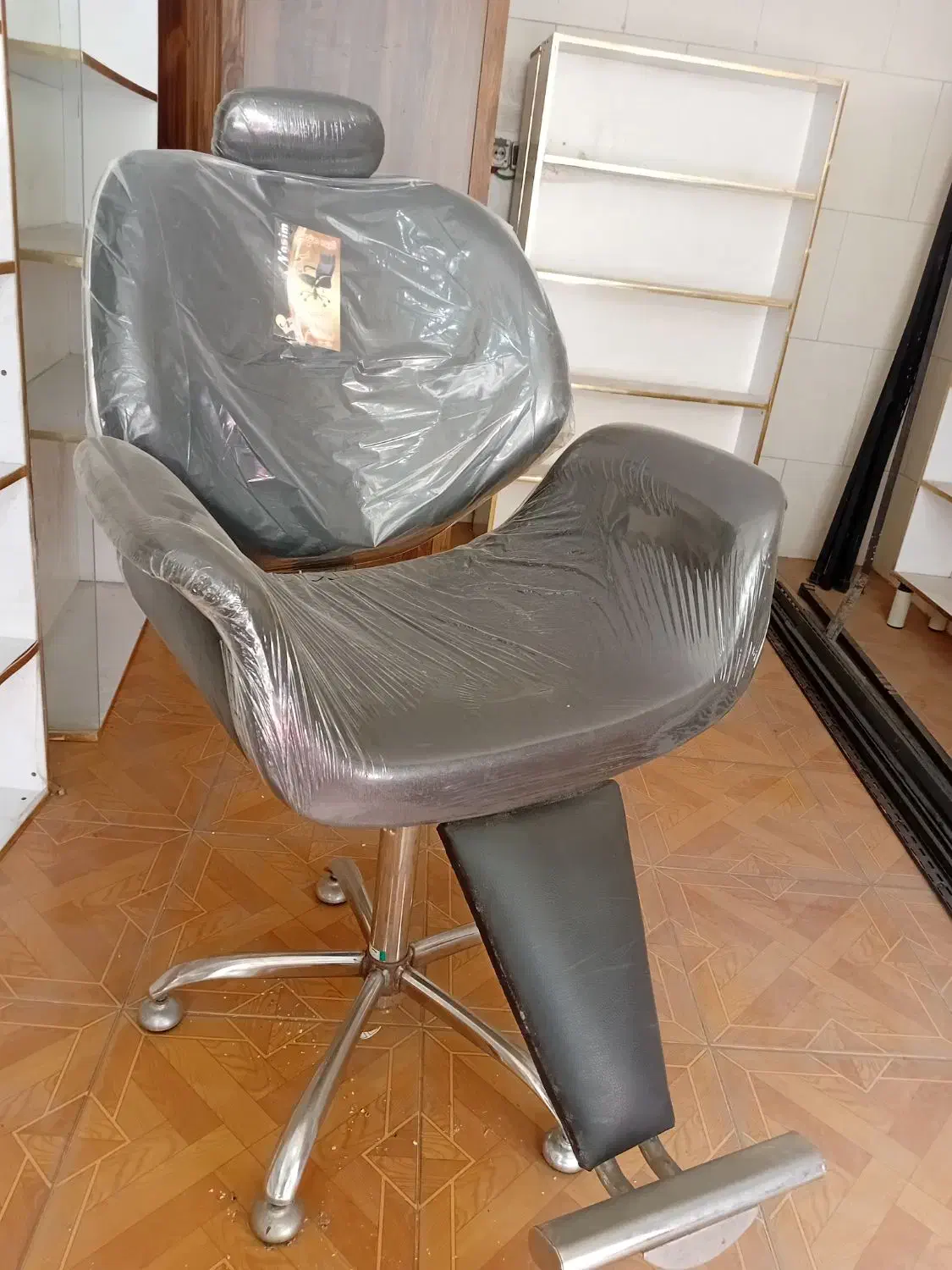 صندلی جکدار آرایشگاهی|آرایشگاه و سالن‌های زیبایی|پاکدشت, پاکدشت (مامازند)|دیوار