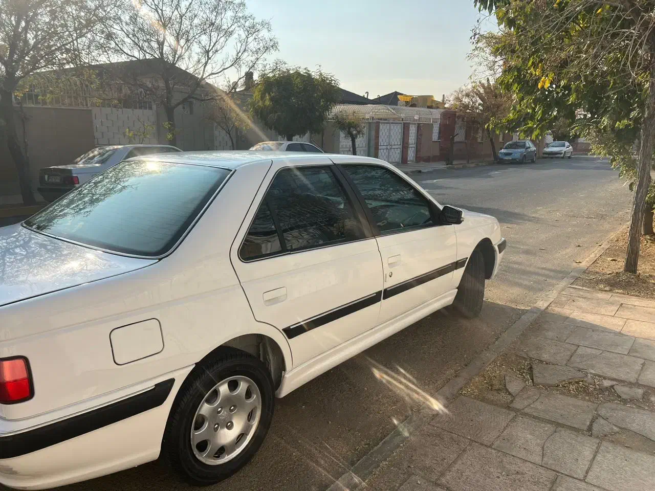 پژو پارس ۱۴۰۱ بیرنگ|خودرو سواری و وانت|پرند, فاز ۰|دیوار