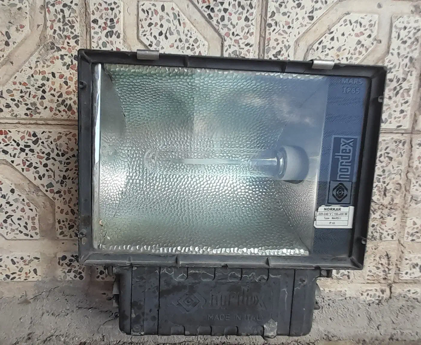 پرژکتور ۴۰۰ ولت|لامپ و چراغ|زنجان, |دیوار