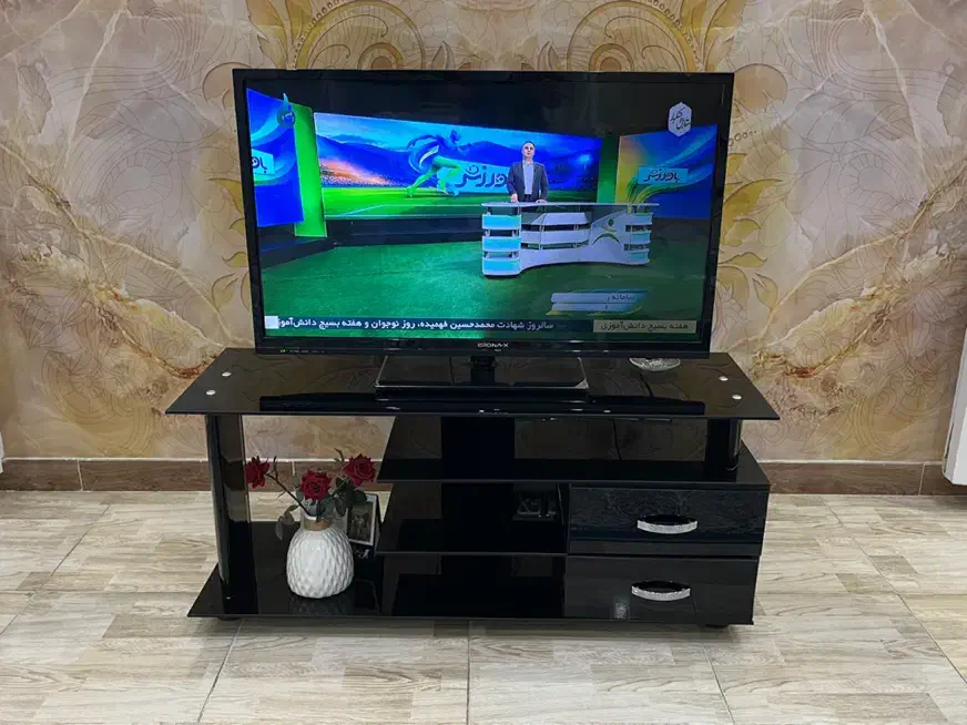 تلوزیون ایکس ویژن ۴۲ اینچ همراه با میز|تلویزیون و پروژکتور|فومن, |دیوار