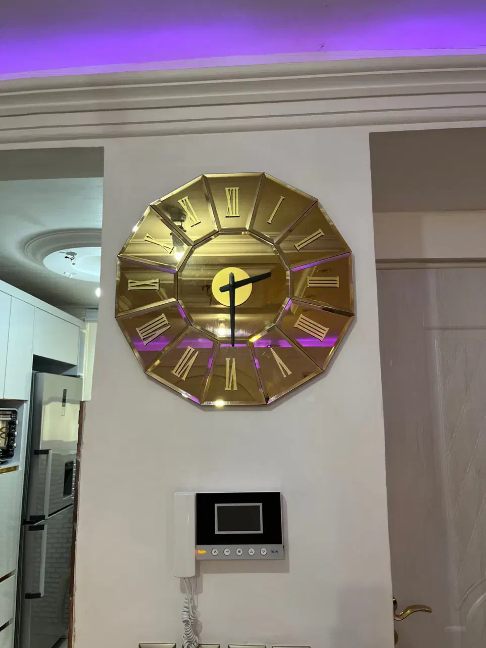 آینه و ساعت آینه ای|آینه|رشت, معلولین|دیوار