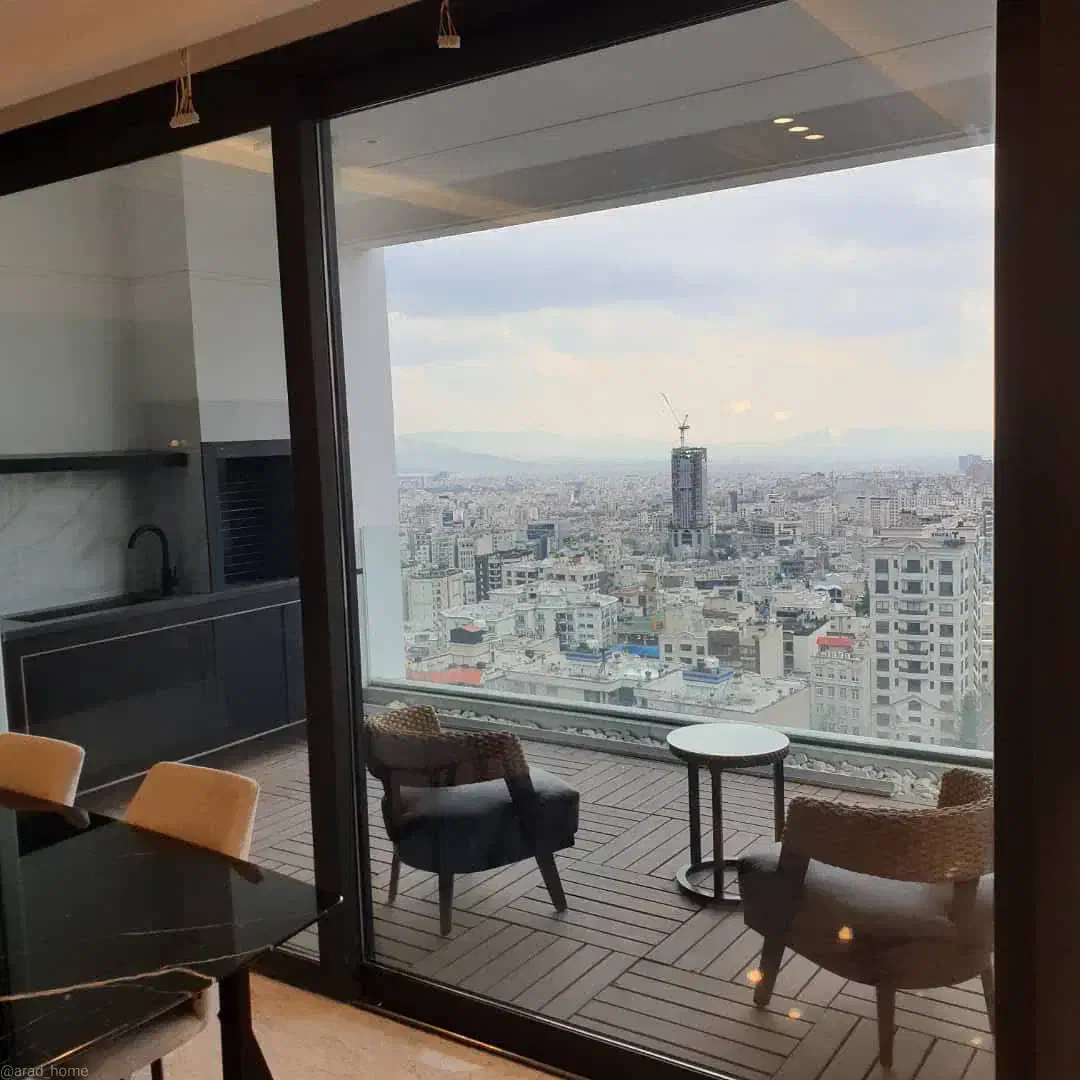 ۲۶۵مترفرمانیه(تراس گاردن+مشاعات هتلی)۴پارکینگ باکس