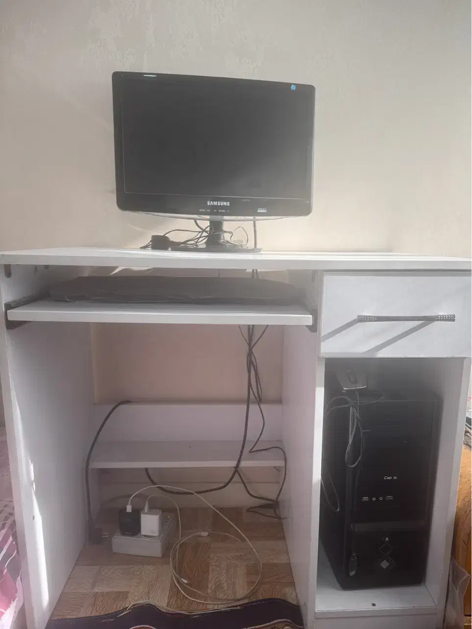 میز کامپیوتر سفید|میز تحریر و کامپیوتر|تهران, تهرانسر مرکزی|دیوار