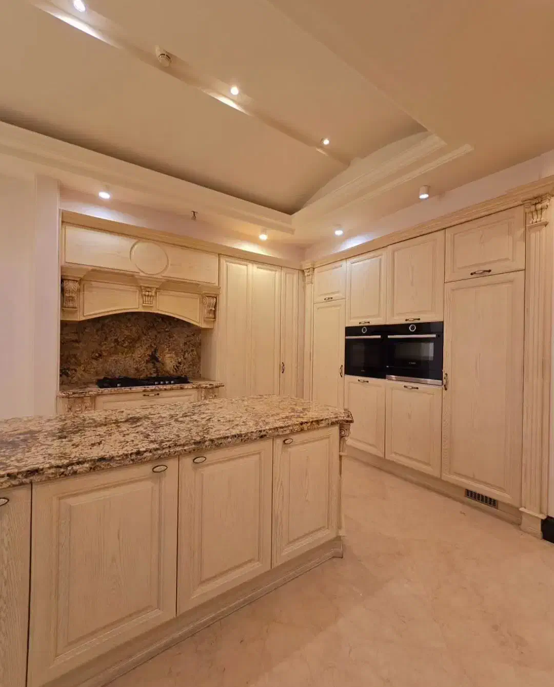 ۲۰۰ متر الهیه/مشاعات کامل/تک واحدی