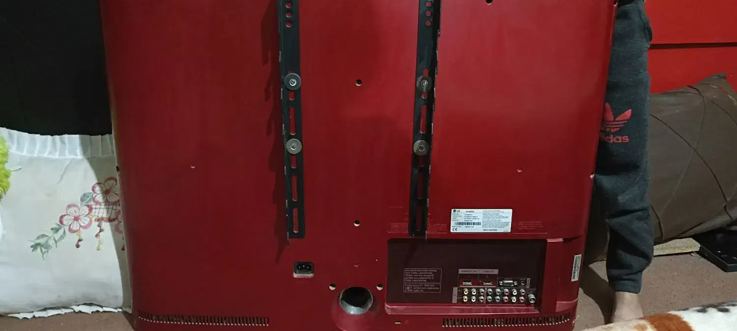 تلویزیون ال سی دی الجی|تلویزیون و پروژکتور|همدان, |دیوار