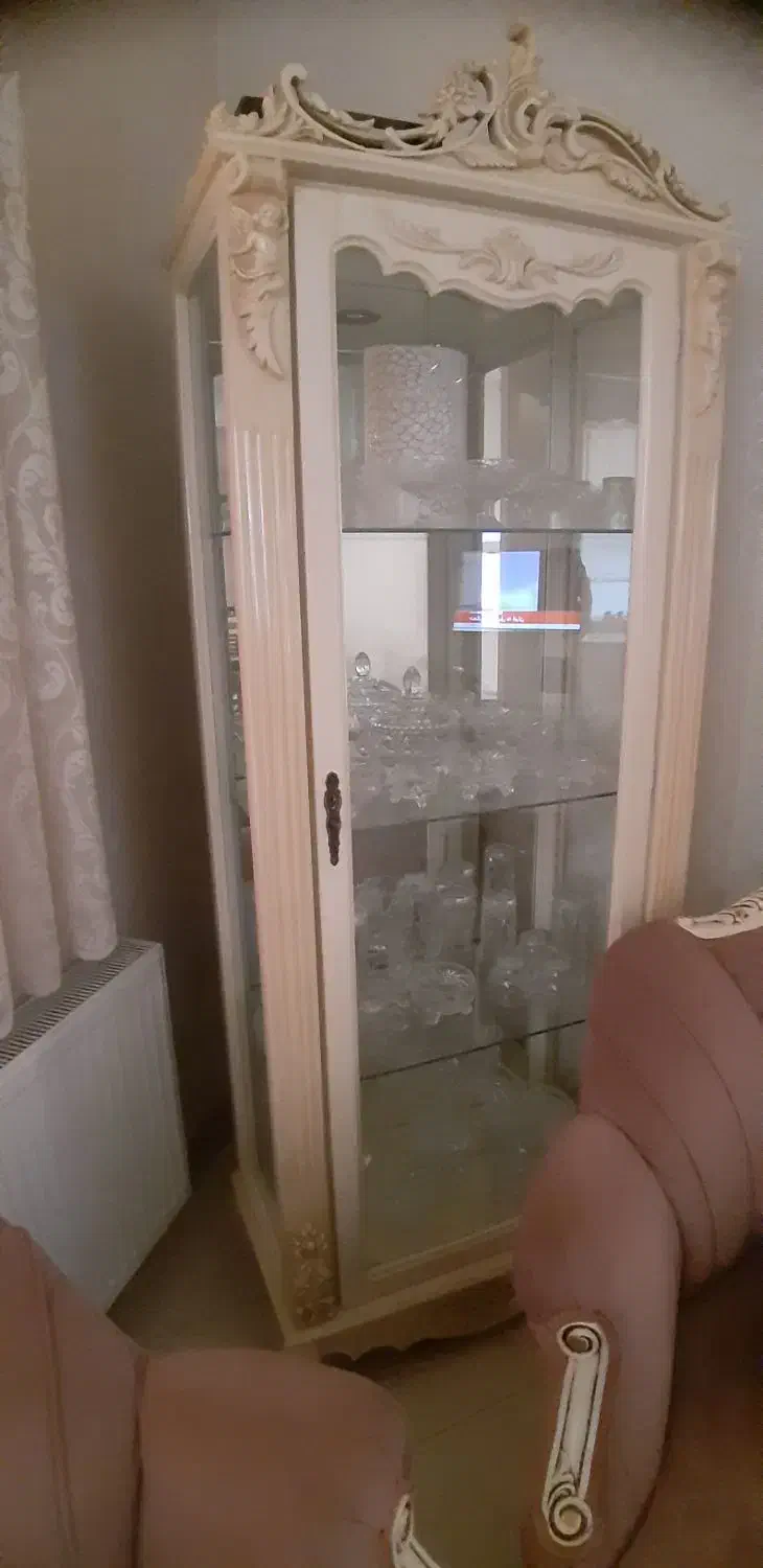 بوفه سفید شیشه ایی|بوفه، ویترین، کنسول|تهران, سردارجنگل|دیوار