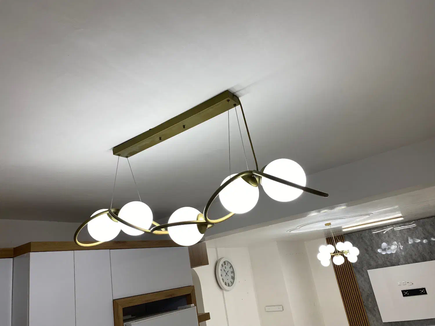 لوستر|لوستر و چراغ آویز|رشت, پل تالشان|دیوار