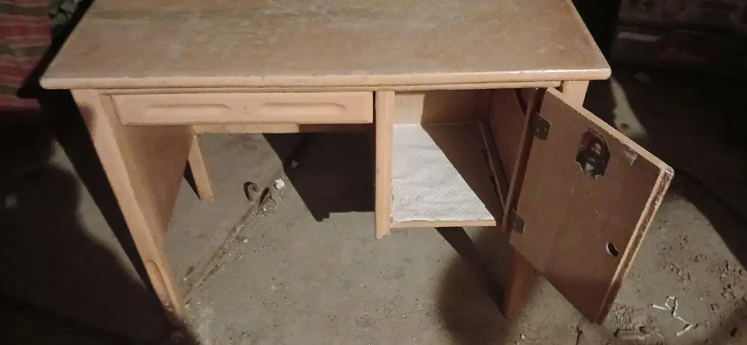 میزتحریر|میز تحریر و کامپیوتر|بومهن, |دیوار