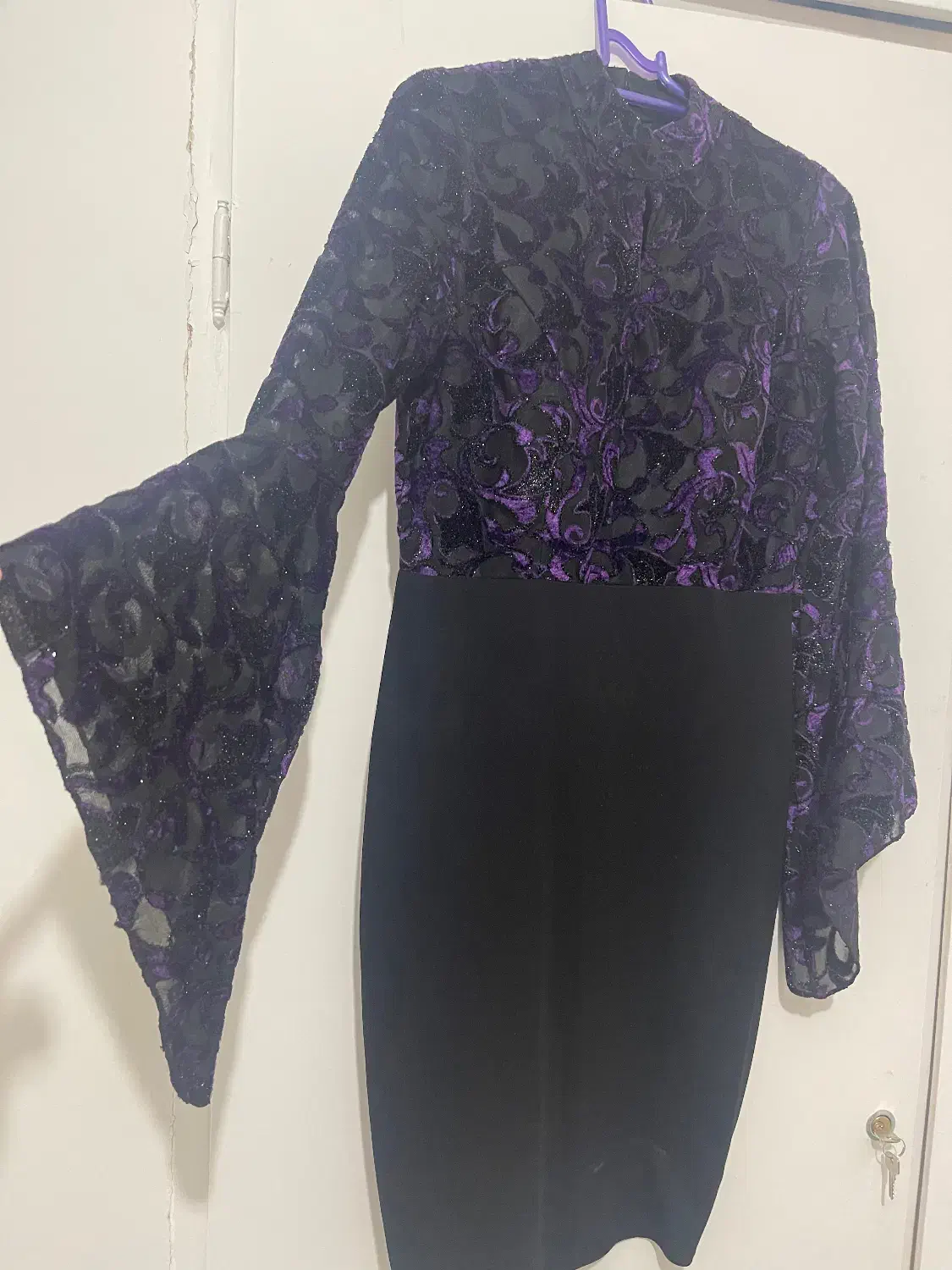 لباس مجلسی|لباس|کرج, باغستان|دیوار