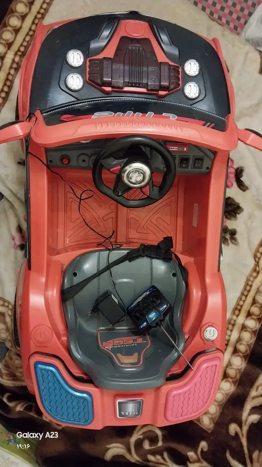 ماشین شارژی کنترلی در حد نو|اسباببازی بچه|تهران, شهرک صدرا|دیوار