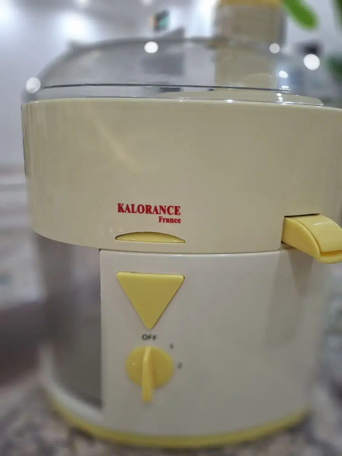 ابمیوه گیری کالورانس|آبمیوه‌گیر و آب‌مرکبات‌گیر|سبزوار, هویزه|دیوار