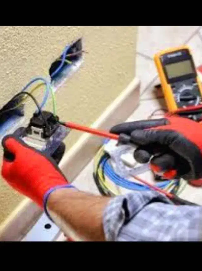 شاگرد برقکارساده ونیمه ماهر وماهر|استخدام معماری، عمران و ساختمانی|مشهد, عنصری|دیوار