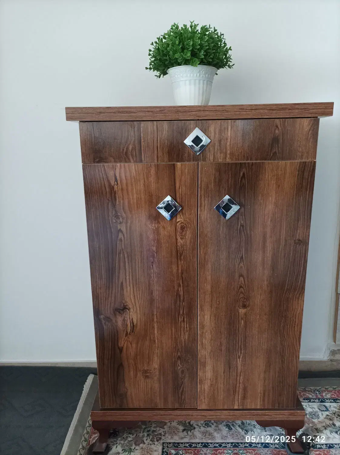 جاکفشی تروتمیز سالم|جاکفشی، کمد، دراور|نسیمشهر, |دیوار