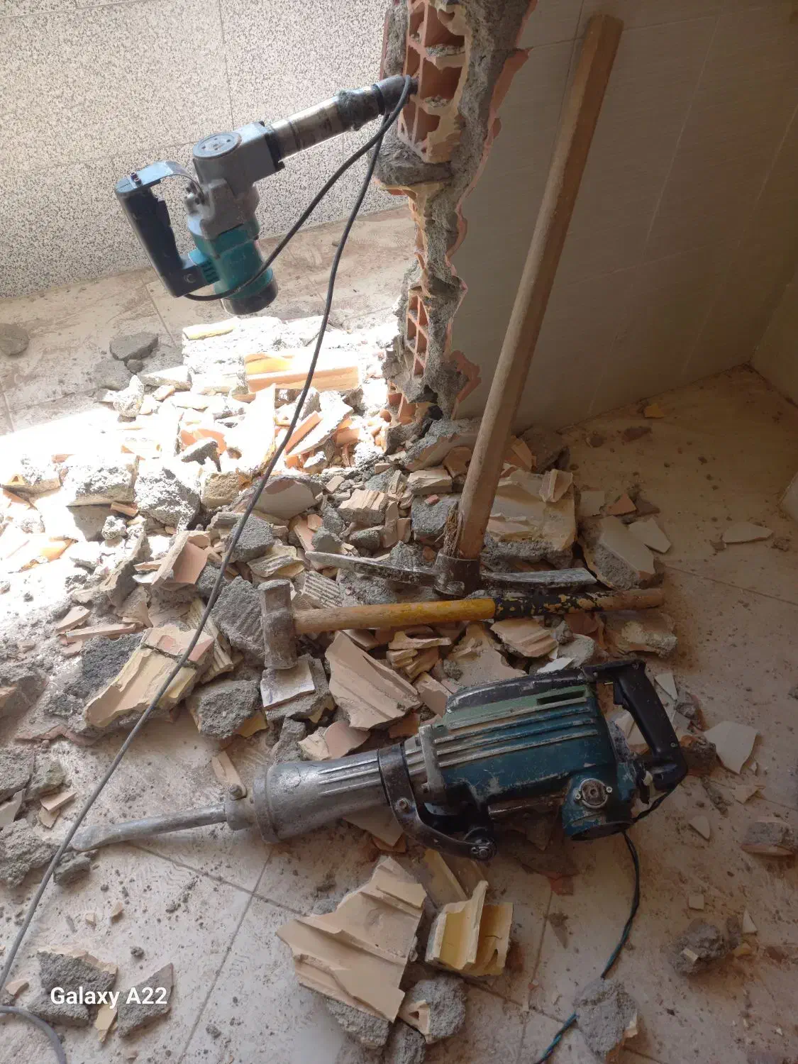 کندکاری و تخریب با پیکور با حمل نخاله|خدمات پیشه و مهارت|سمنان, |دیوار