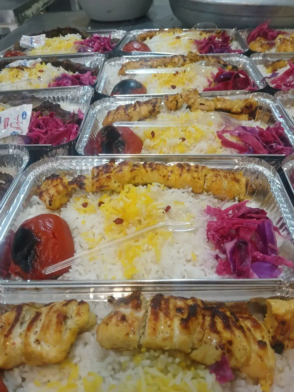 آشپز کمک آشپز|استخدام خدمات فروشگاه و رستوران|همدان, |دیوار