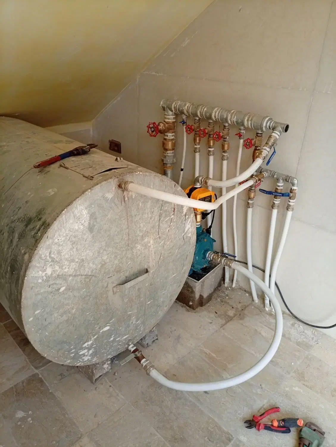 لوله کشی آب فاضلاب،برق،روشنای،رسوب گیری ،پمپ مخزن|خدمات پیشه و مهارت|اصفهان, خانه اصفهان|دیوار