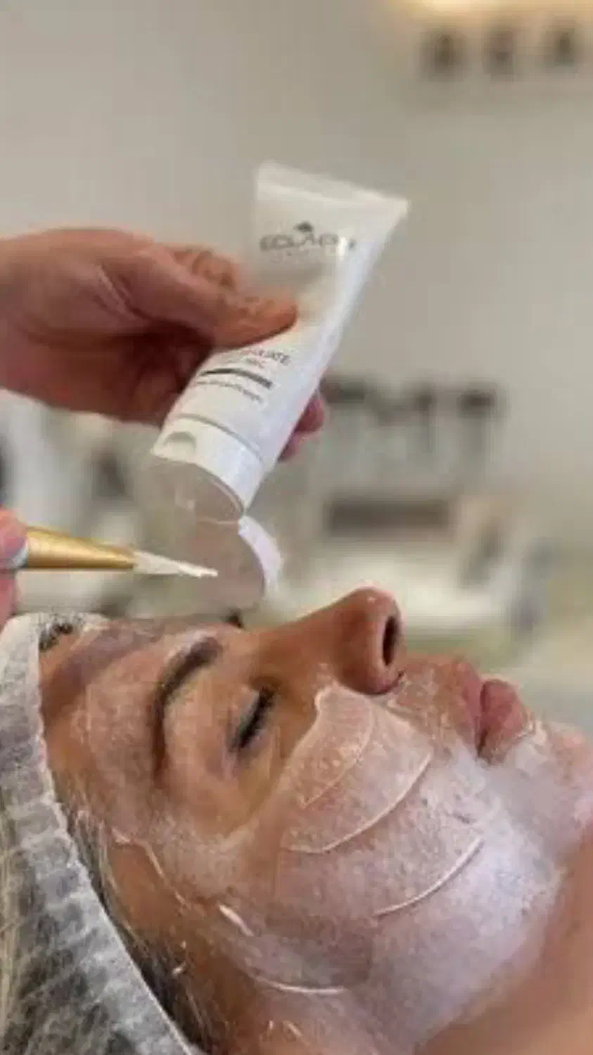 فشیال صورت و پاکسازی پوست( آموزش کاشت مژه|خدمات آرایشگری و زیبایی|گلبهار, شهر جدید گلبهار|دیوار