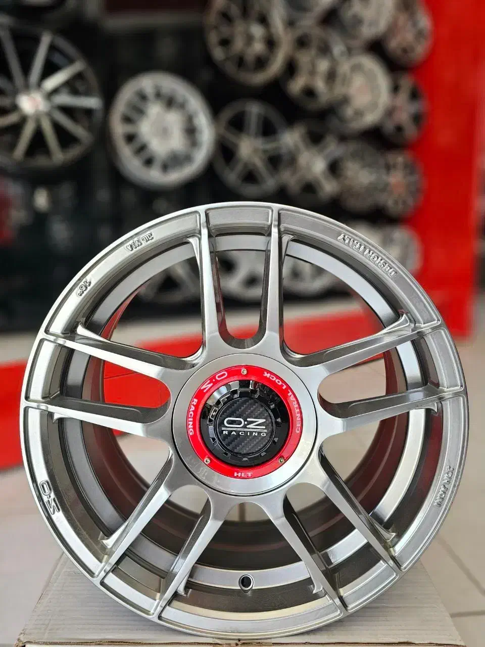 استخدام نیروی ساده جهت کار در فروشگاه لاستیک|استخدام خدمات فروشگاه و رستوران|مشهد, کوی سیدی|دیوار