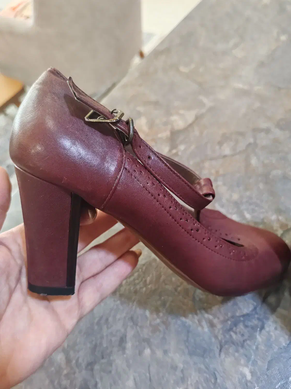 کفش مجلسی پاشنه دار زنانه|کیف، کفش، کمربند|اندیشه, اندیشه فاز ۱|دیوار