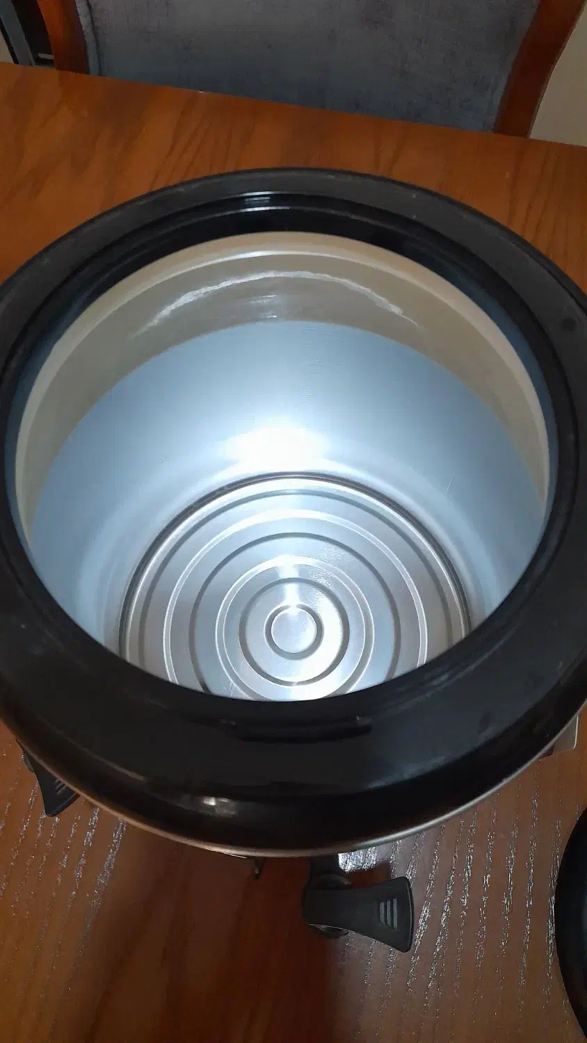 کلمن آب|ظروف نگهدارنده، پلاستیکی، یک‌بارمصرف|اراک, |دیوار