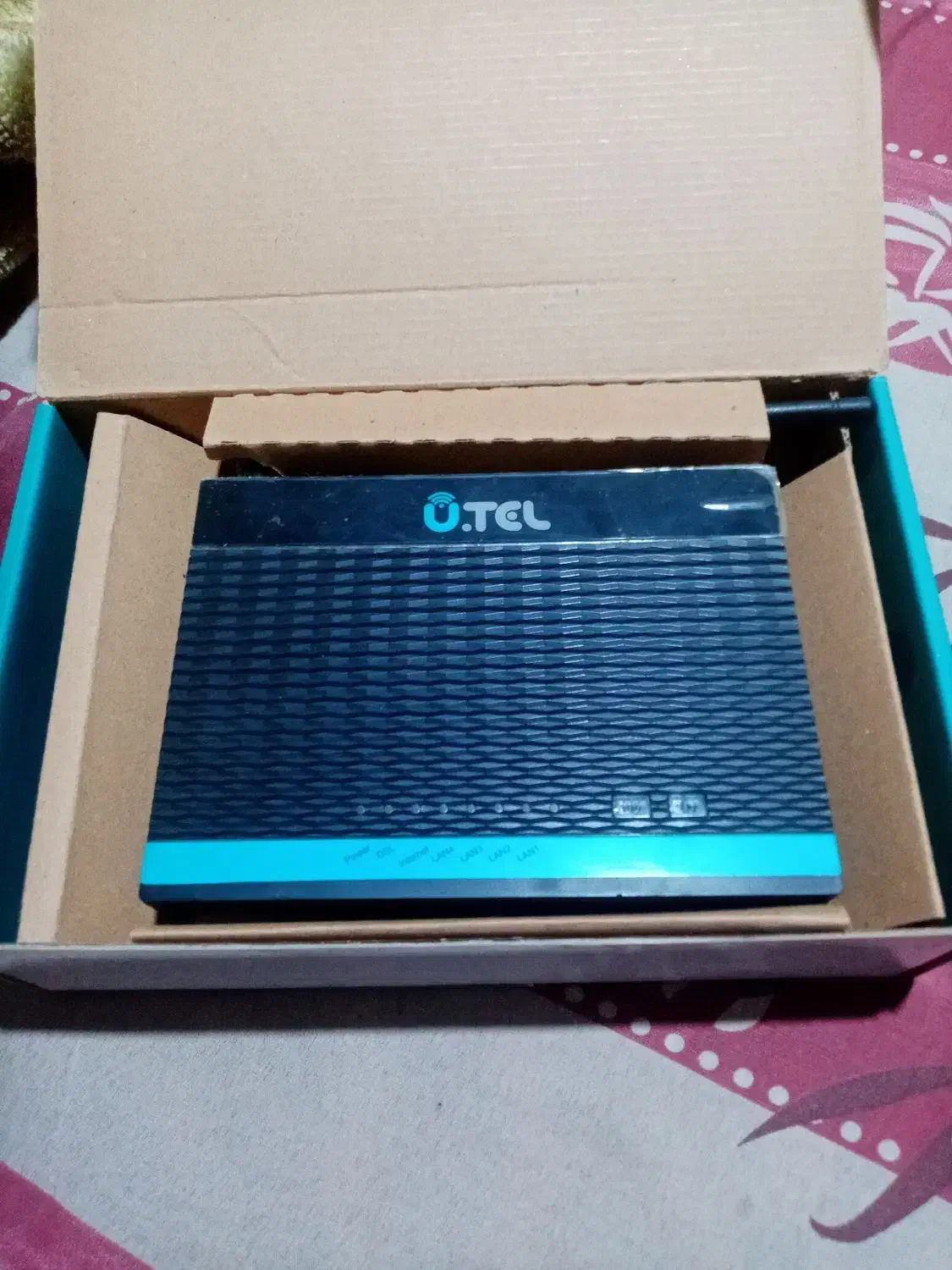 مودم|مودم و تجهیزات شبکه|صحنه, |دیوار