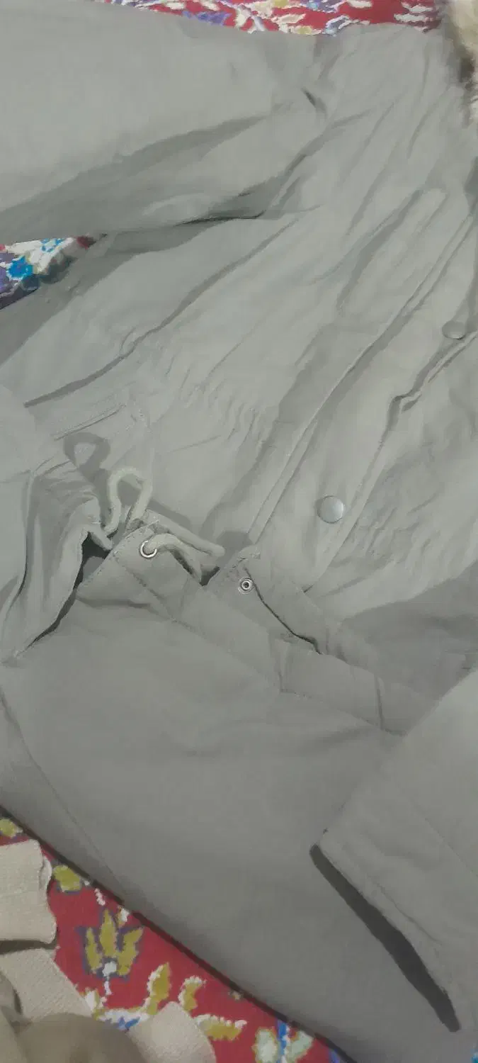 کاپشن مردانه و زنانه|لباس|میانه, |دیوار