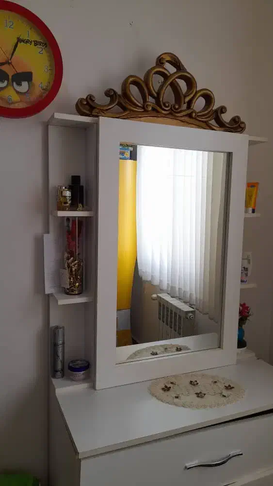 سرویس خواب|تخت و سرویس خواب|صومعهسرا, |دیوار