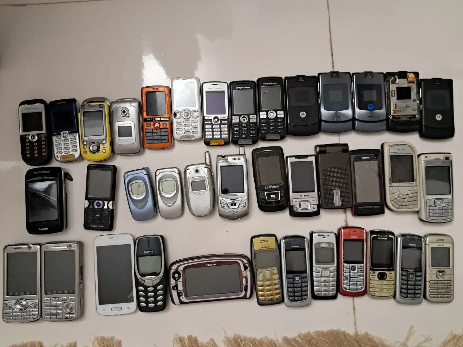 گوشی قدیمی عتیقه کلکسیونی زیر خاکی|کلکسیون اشیاء عتیقه|قم, رضویه|دیوار