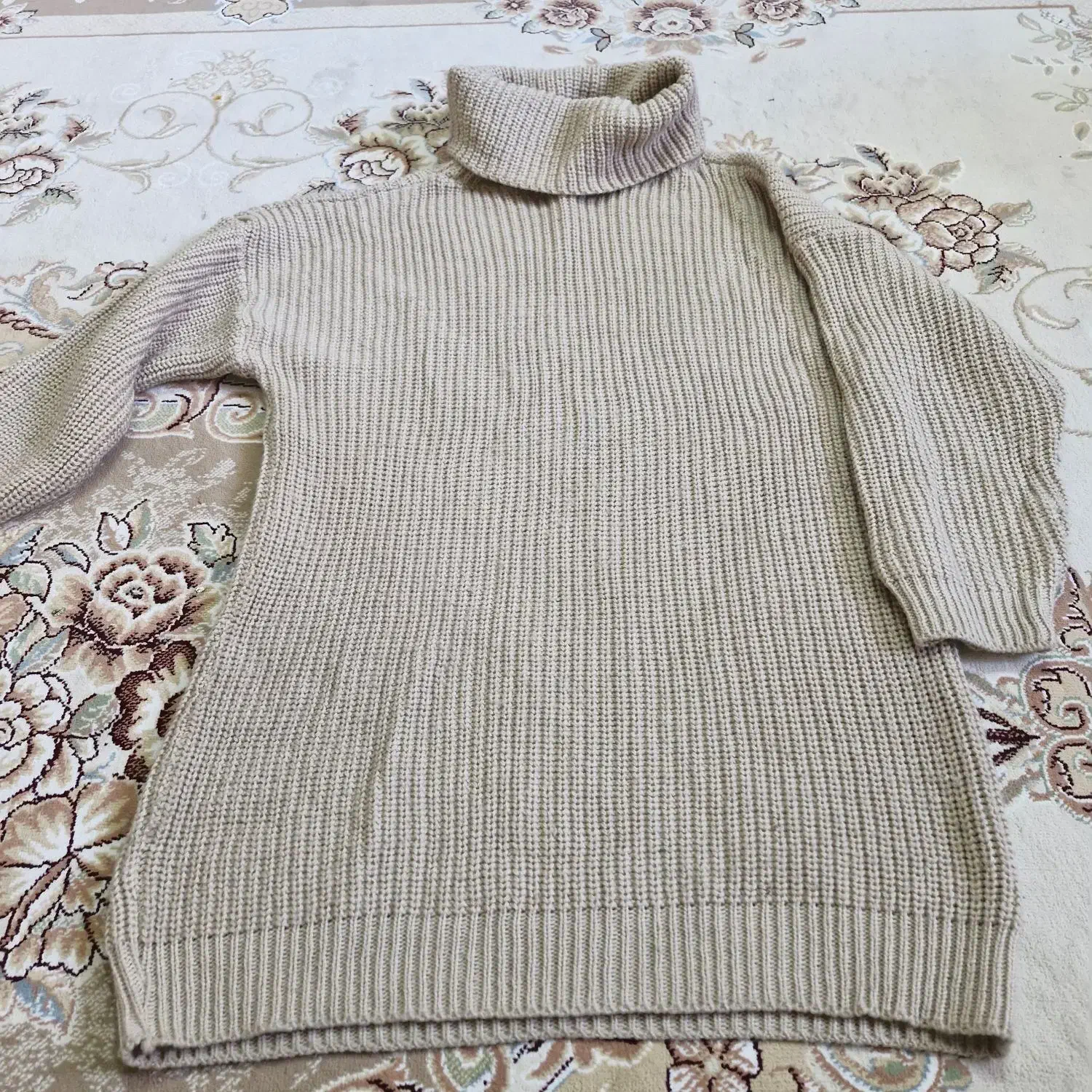 لباس در حد نو|لباس|قم, سرحوض|دیوار