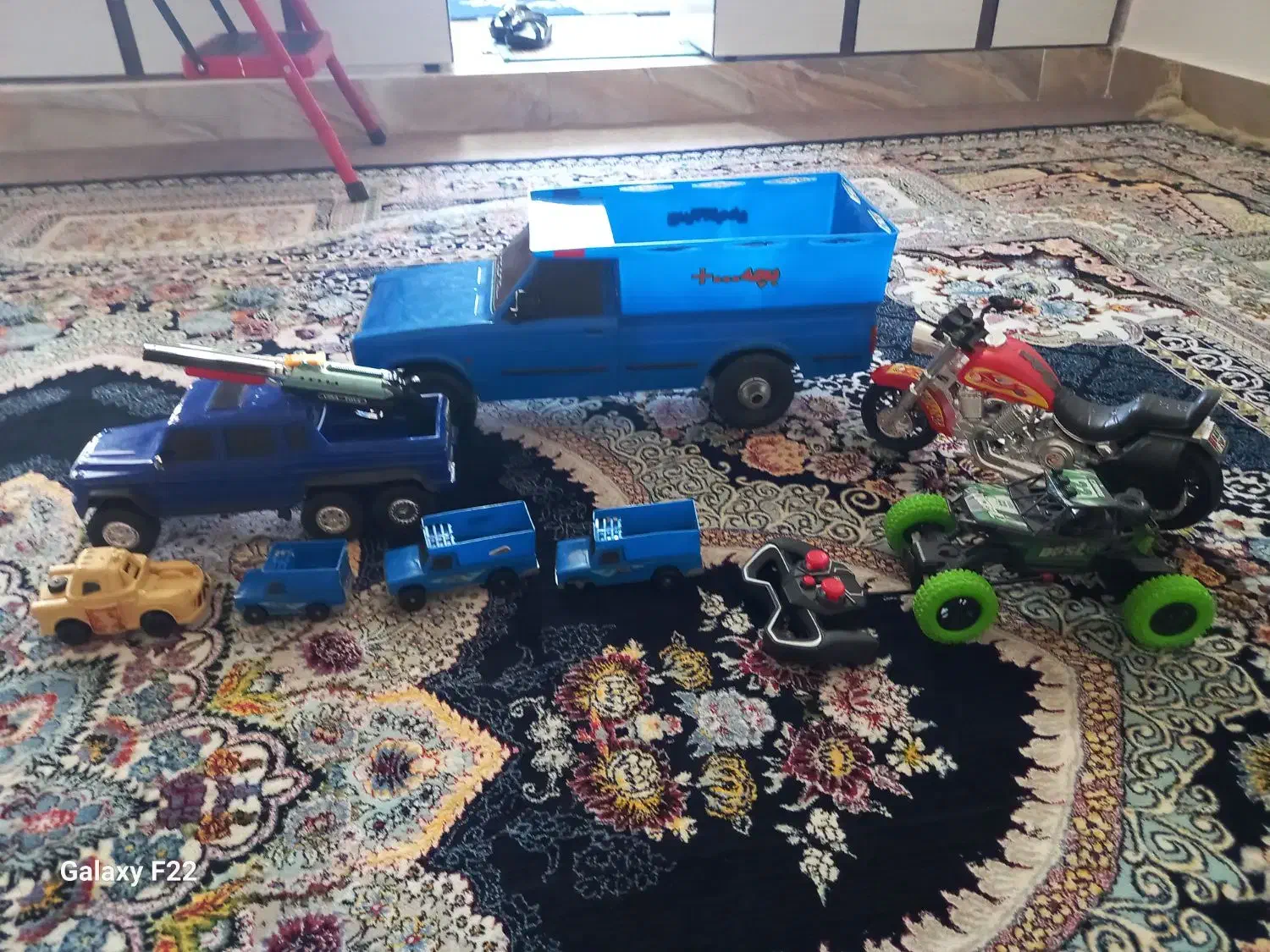 تعدادی اسباب‌بازی|اسباب‌‌بازی|الیگودرز, |دیوار