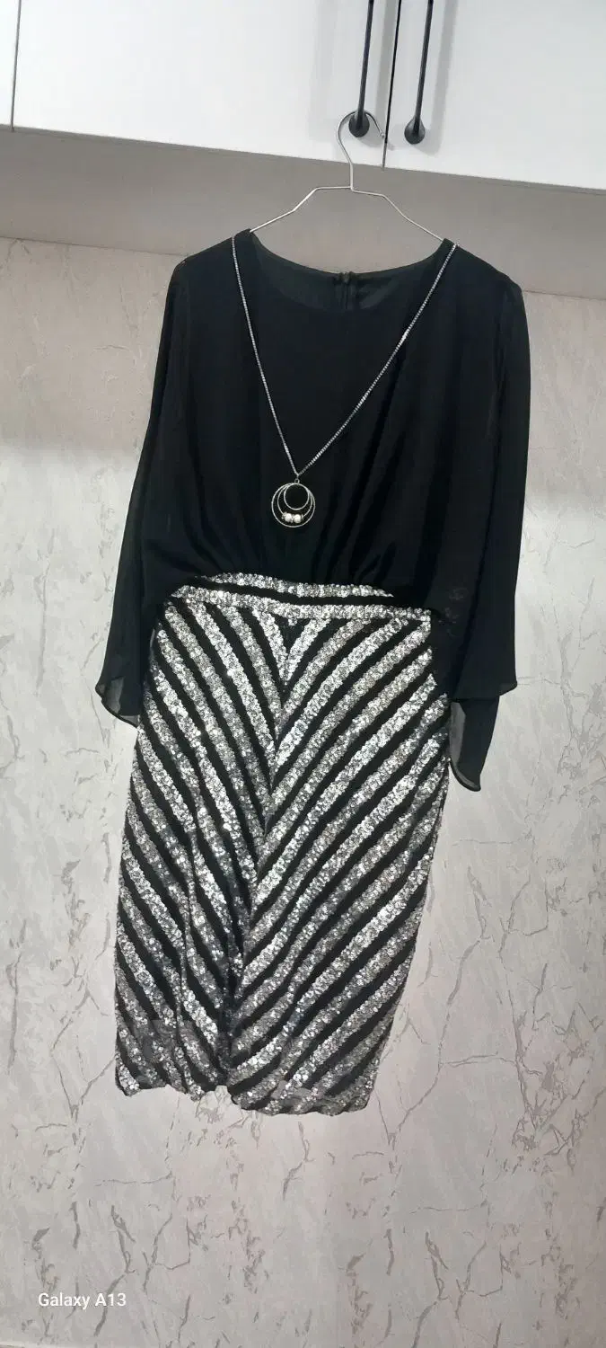 لباس مجلسی|لباس|جونقان, |دیوار