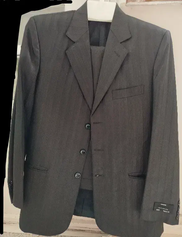 کت و شلوار|لباس|شیروان (خراسان), |دیوار